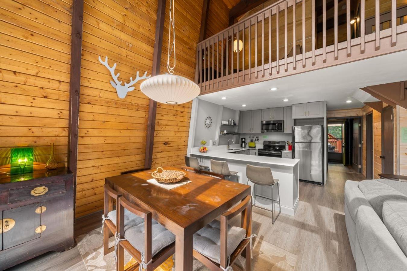 Treetops Chalet - 3Bd/2Bt Boutique Cabin W/Mt Leconte Views In Gatlinburg Dış mekan fotoğraf