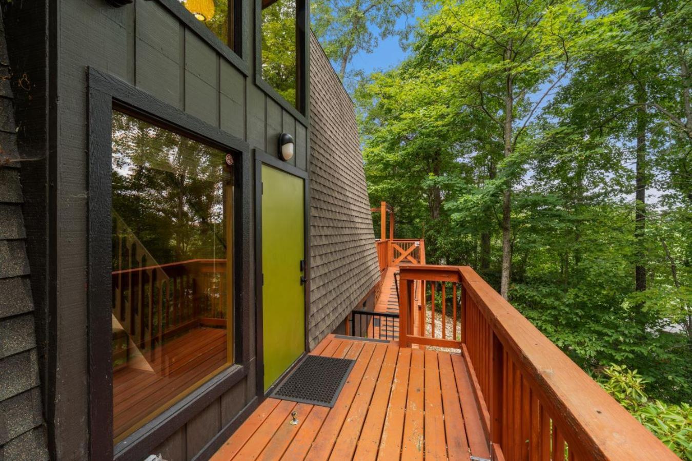 Treetops Chalet - 3Bd/2Bt Boutique Cabin W/Mt Leconte Views In Gatlinburg Dış mekan fotoğraf