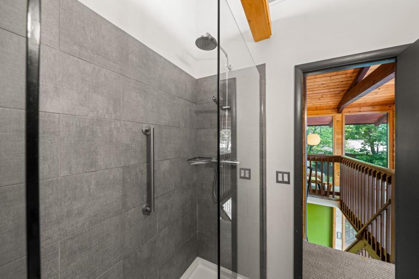 Treetops Chalet - 3Bd/2Bt Boutique Cabin W/Mt Leconte Views In Gatlinburg Dış mekan fotoğraf