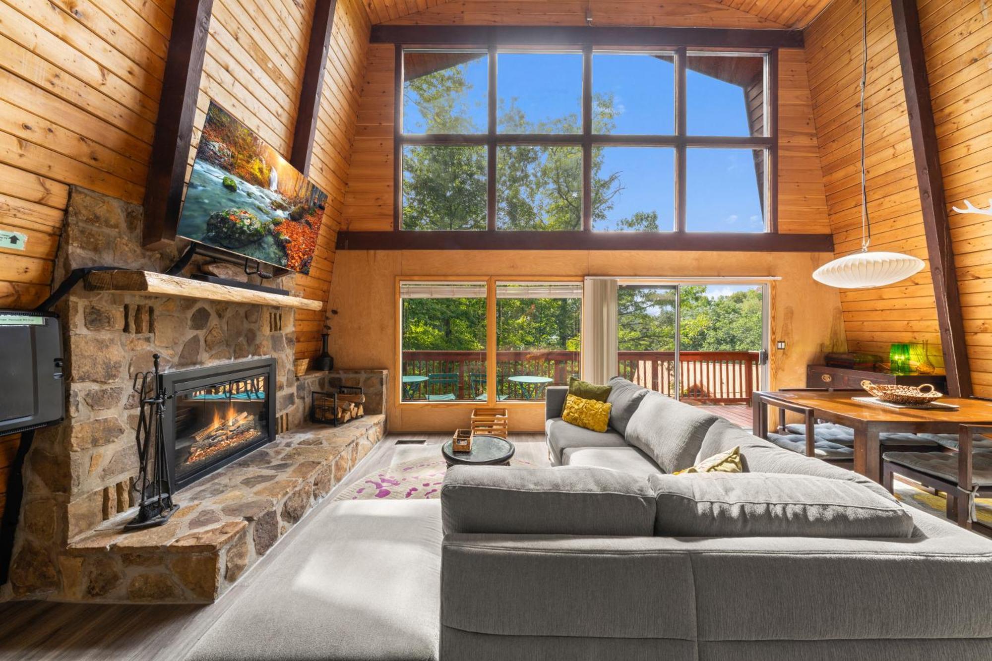 Treetops Chalet - 3Bd/2Bt Boutique Cabin W/Mt Leconte Views In Gatlinburg Dış mekan fotoğraf