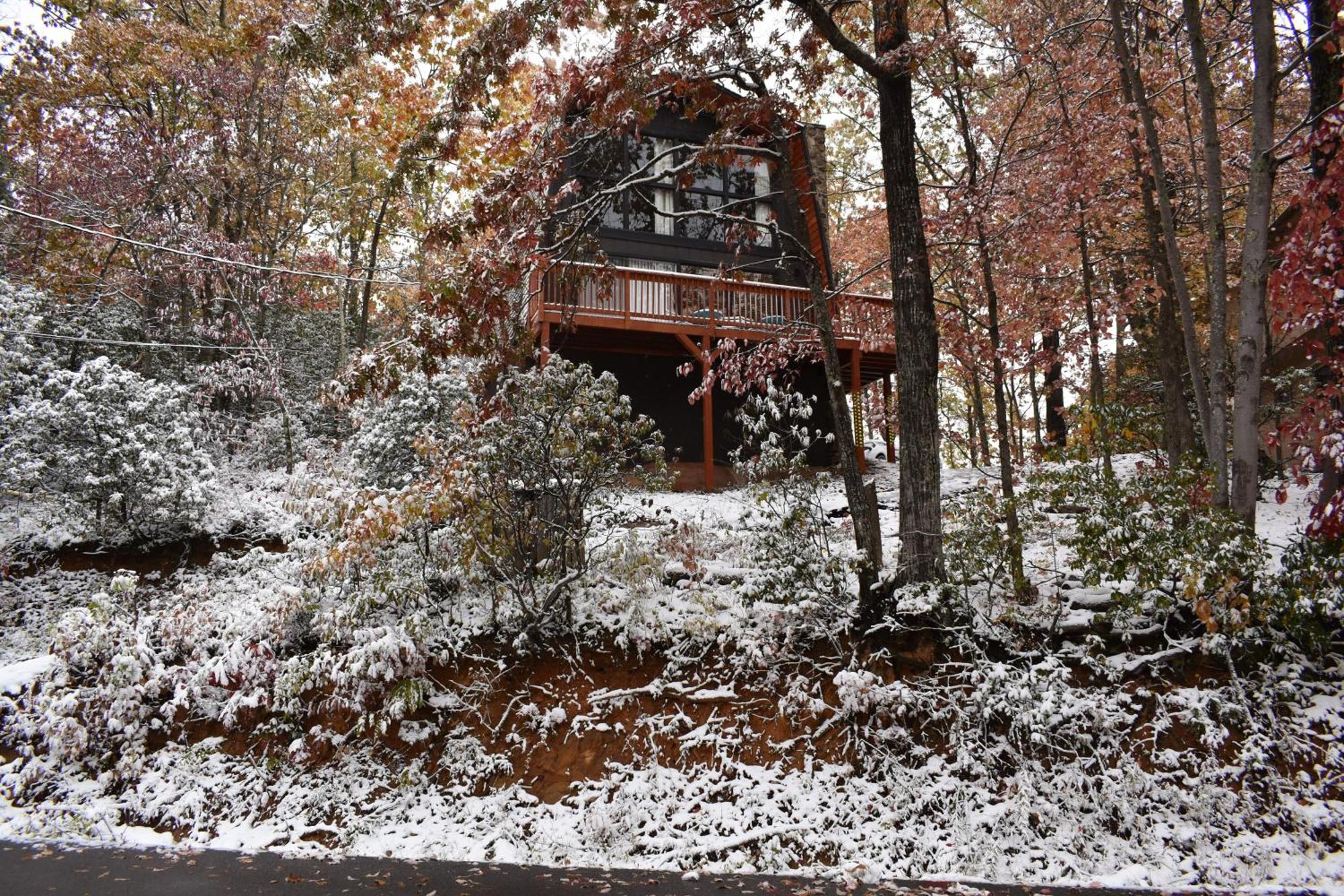 Treetops Chalet - 3Bd/2Bt Boutique Cabin W/Mt Leconte Views In Gatlinburg Dış mekan fotoğraf